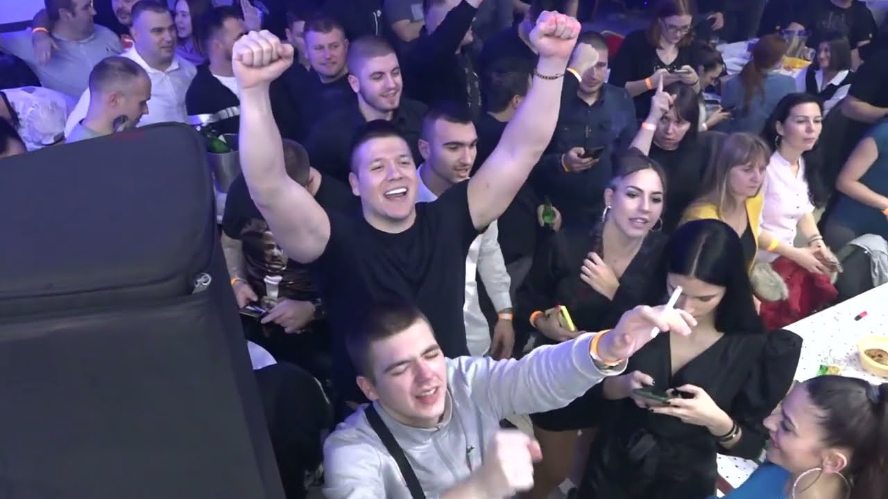 Baja Mali Knindza - Ti si mene bacila na dno - LIVE - (Svecana Sala Simona 2022)