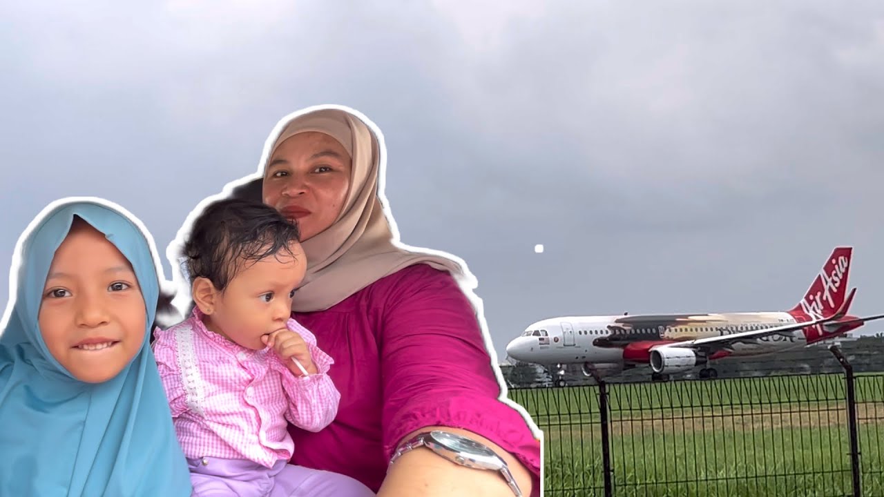 Erna took her children to see the airplane