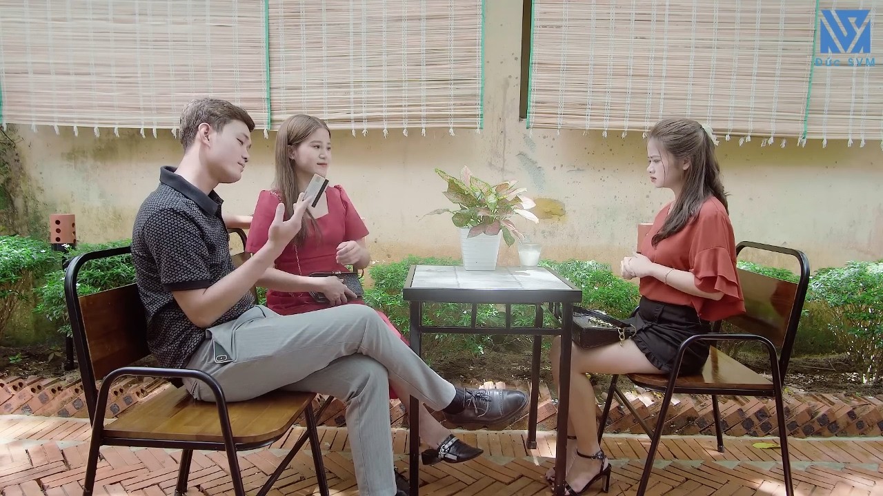 Nữ Chủ Tịch Bị Em Trai Yêu Cầu Ra Khỏi Nhà Của Bố Mẹ Để Lại Để Có Nhà Lấy Vợ Và Cái Kết - Tập 1439
