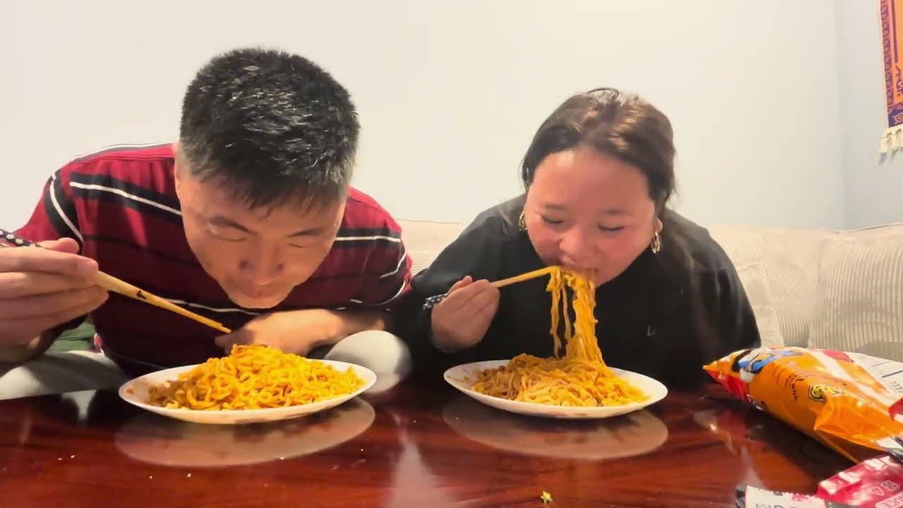 Spicy🌶️ challenge with @lhamotsosvlog💜 #tibetan  #tibetanvlogger 