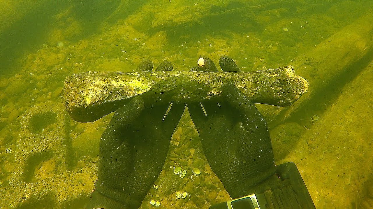 Found a Human Leg Bone Underwater in the River! (Police Called)