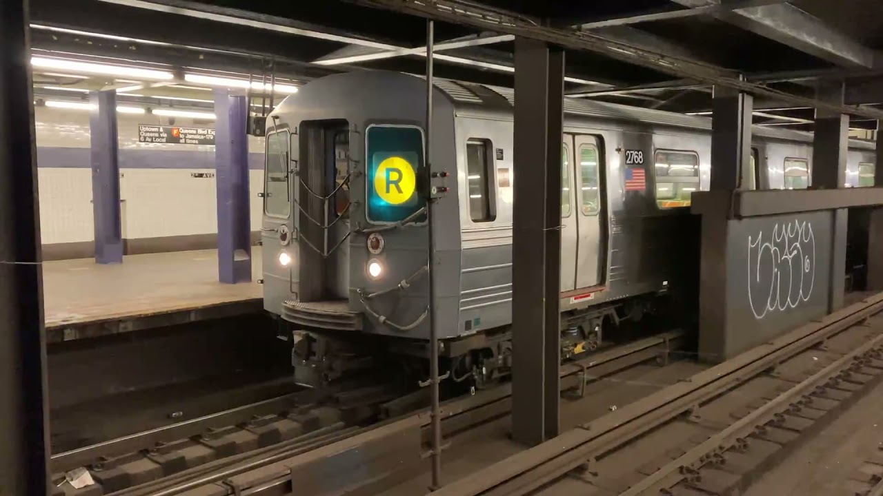 NYC Subways: Yankee Special R68 (R) Leaving 2 Ave