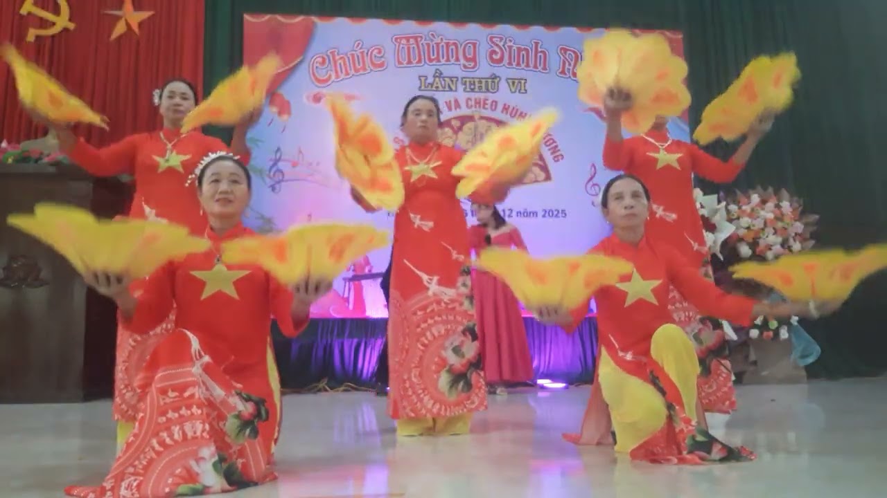 NẮNG MỚI ĐÔNG DƯƠNG TỐP CS MÚA XUẤT XẮC