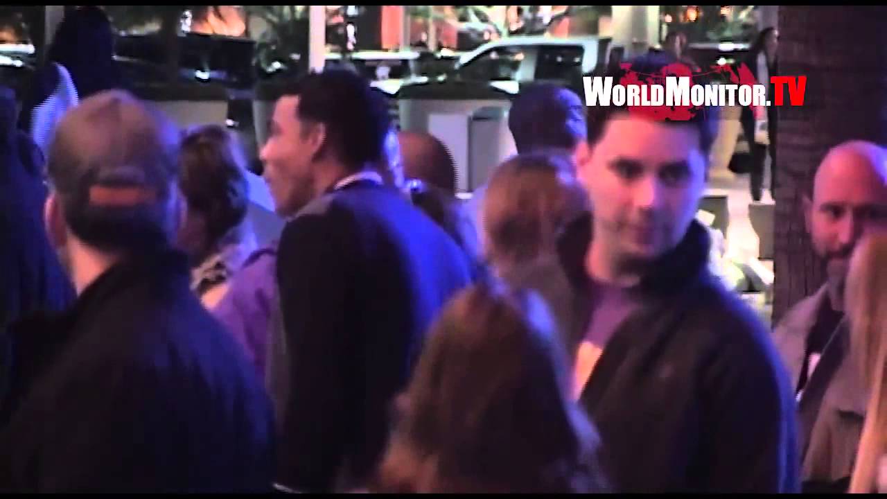 Grey's Anatomy lead star Ellen Pompeo and Chris Ivery leaving Lakers game Jan 17 2013