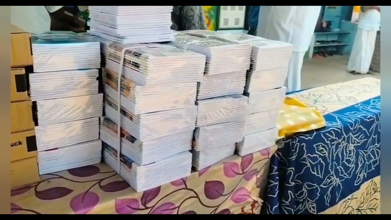 தமிழ் மாநில காங்கிரஸ் சார்பில் திருப்புகுழி ஊராட்சியில் பள்ளி மாணவர்களுக்கு நலத்திட்ட உதவி வழங்கினர்