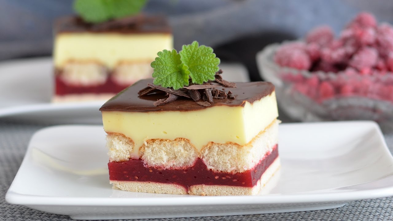 Быстро сверните торт и наслаждайтесь. Она очень вкусная.