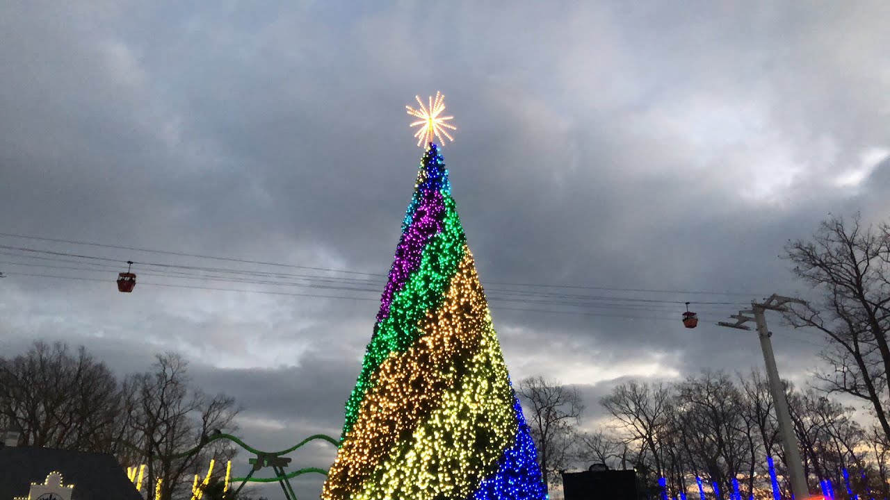 Six Flags Holiday in the Park - 11.17.18 - Tree Show + So Many Lights!