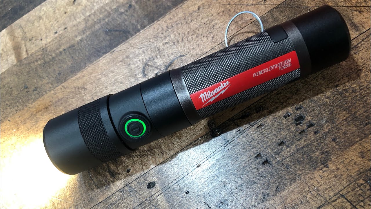 Перезаряжаемый USB-фонарик Milwaukee REDLITHIUM 1100L &mdash; на вес золота