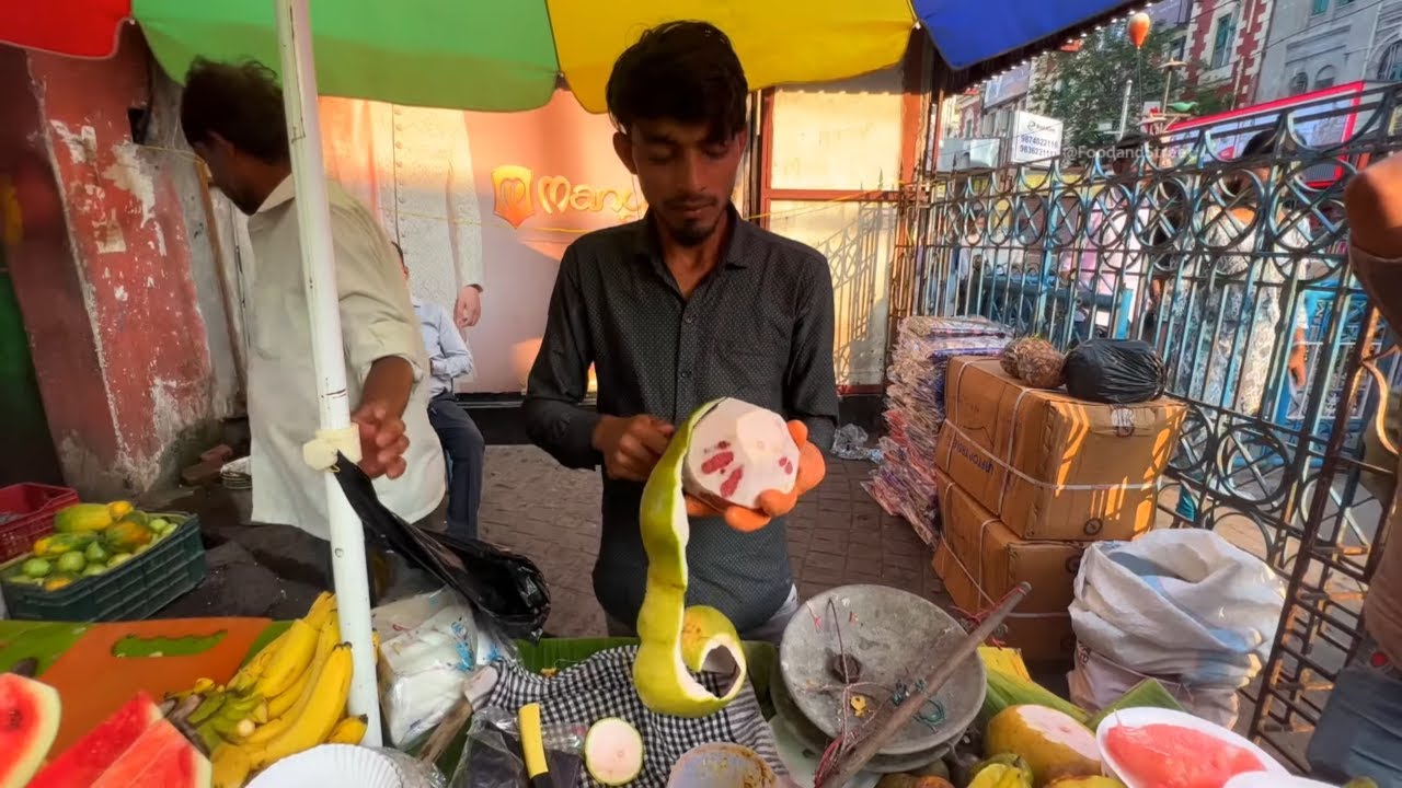 Masala Jambura (Pomelo Fruit/Batabi lebu) | Fruit Cutting Master Of Kolkata | Bengali Street Food