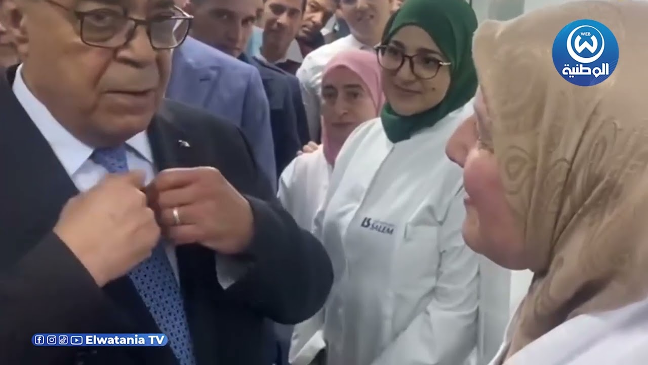 شــــاهد.. وزير الصناعة يشدّد على ارتداء خمارات صحية للمحجبات العاملات بمخابر الأدوية