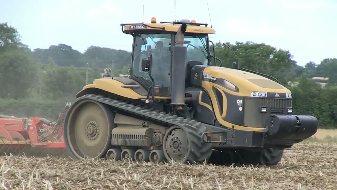 CHALLENGER MT865C AND VADERSTAD PRESS