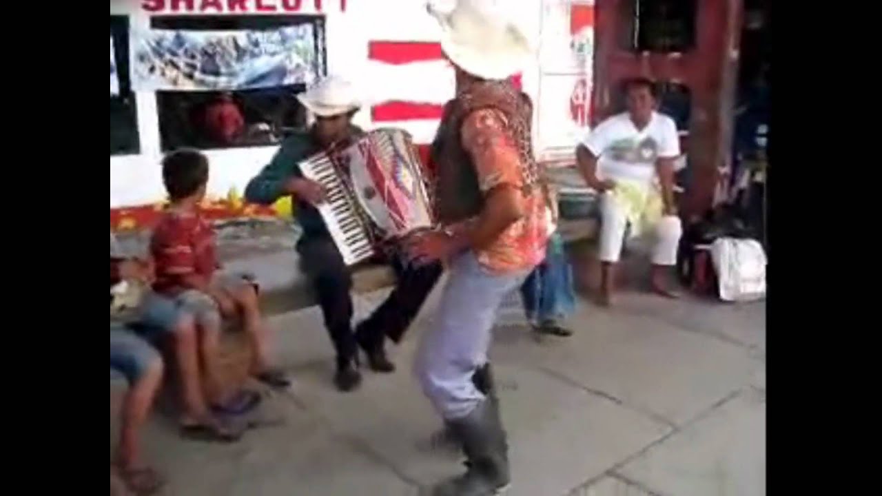 Los Nicas somos bonitos y alegres y pirucas...