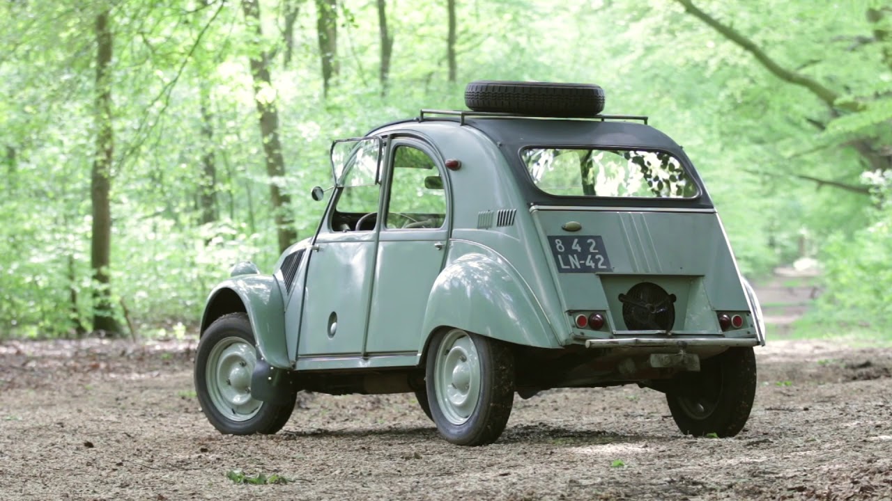 2cv 4x4 No. 556, De dame onder de Sahara's