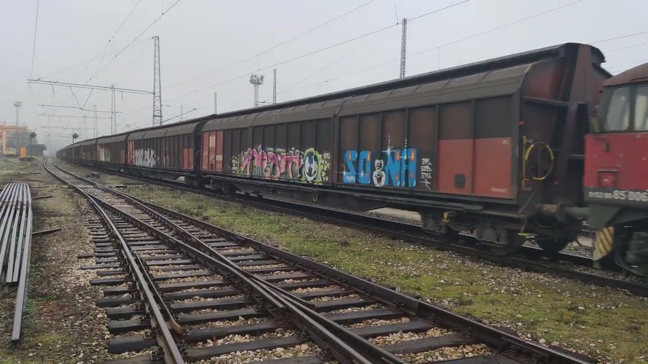 Тих директен товарен влак 