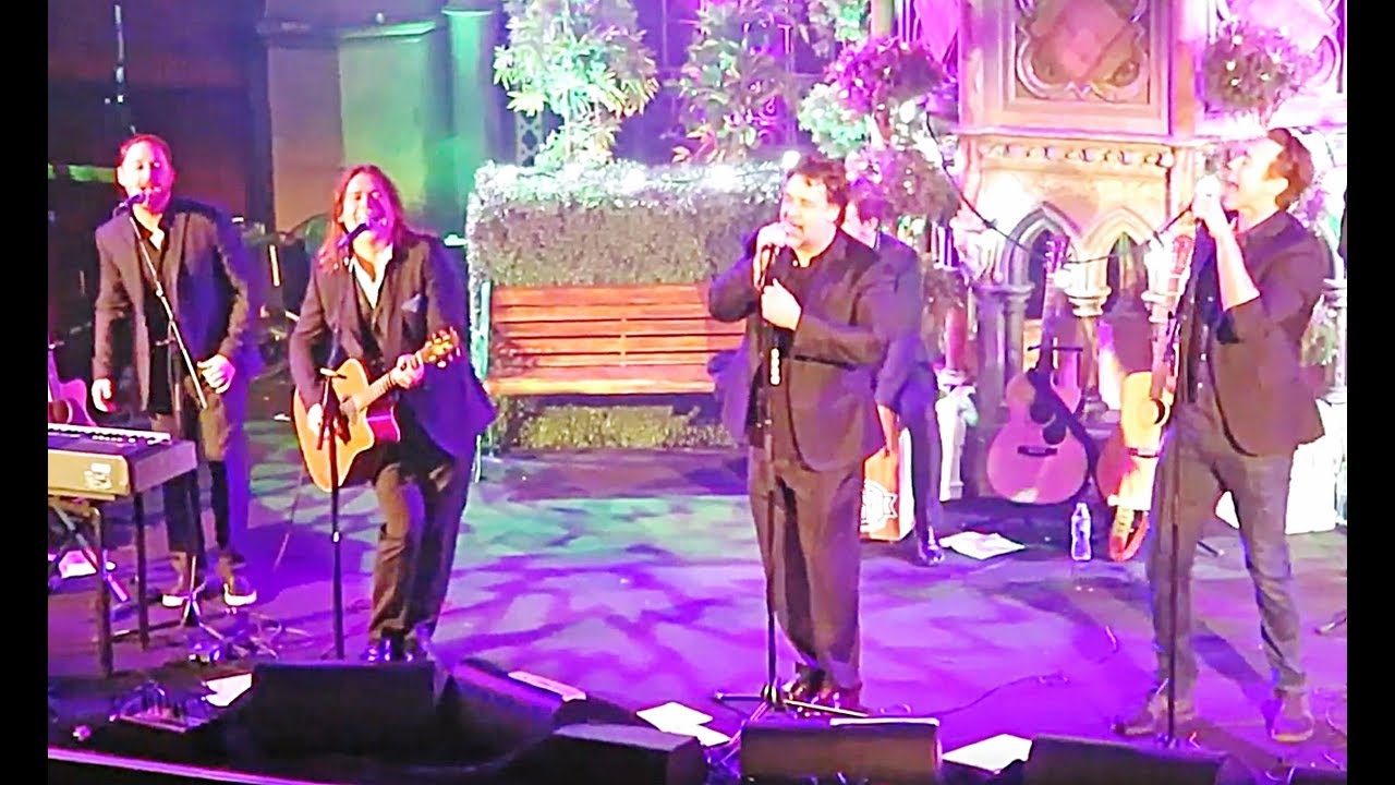 Beautiful Girls, Indoor Garden Party (Russell Crowe, Alan Doyle, Scott Grimes, Kevin Durand, London