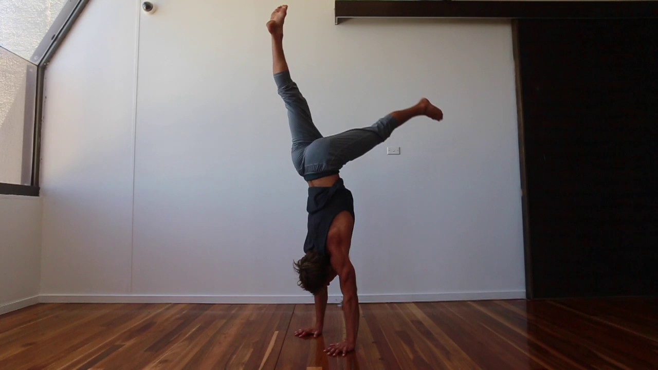 HANDSTAND -THE FEAR OF FALLING