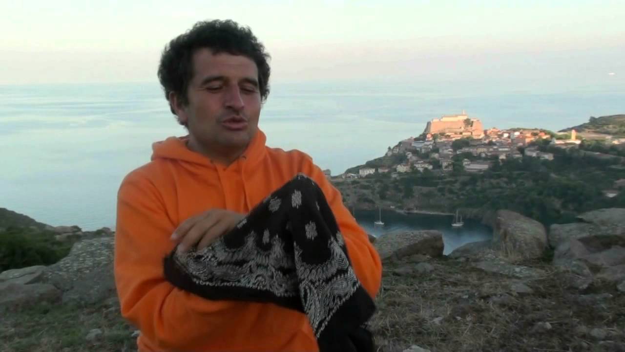 Moneta attraverso fazzoletto - TUTORIAL - Twee Magic Trick