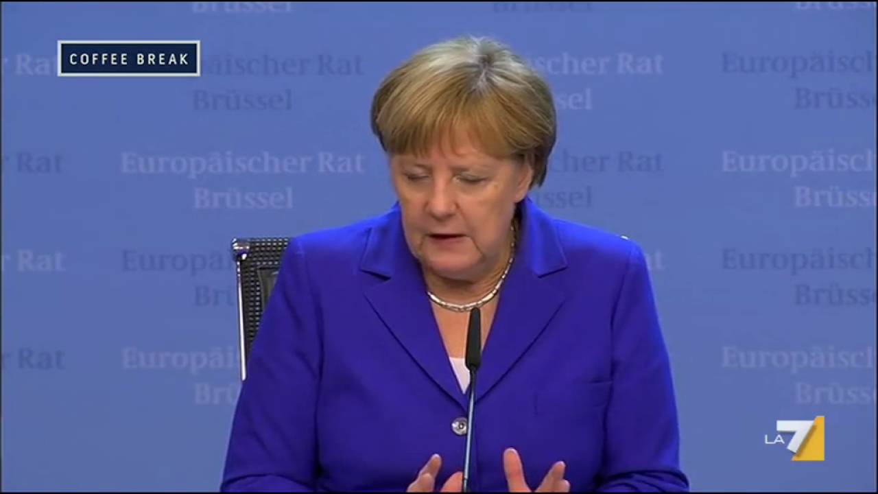 Angela Merkel vs Matteo Renzi: 'Non possiamo cambiare le regole ogni 2 anni'