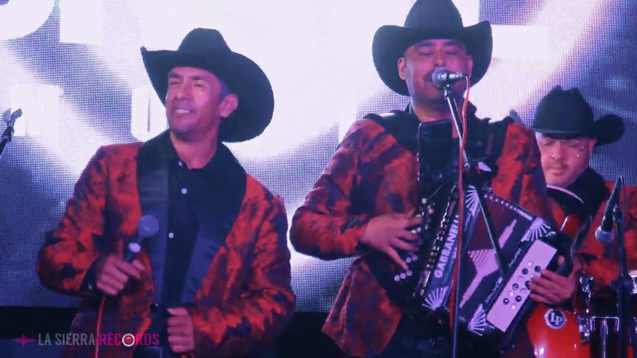 La Guardia Norteña - O Me Voy o Te Vas / Ya Te Olvide (En Vivo)