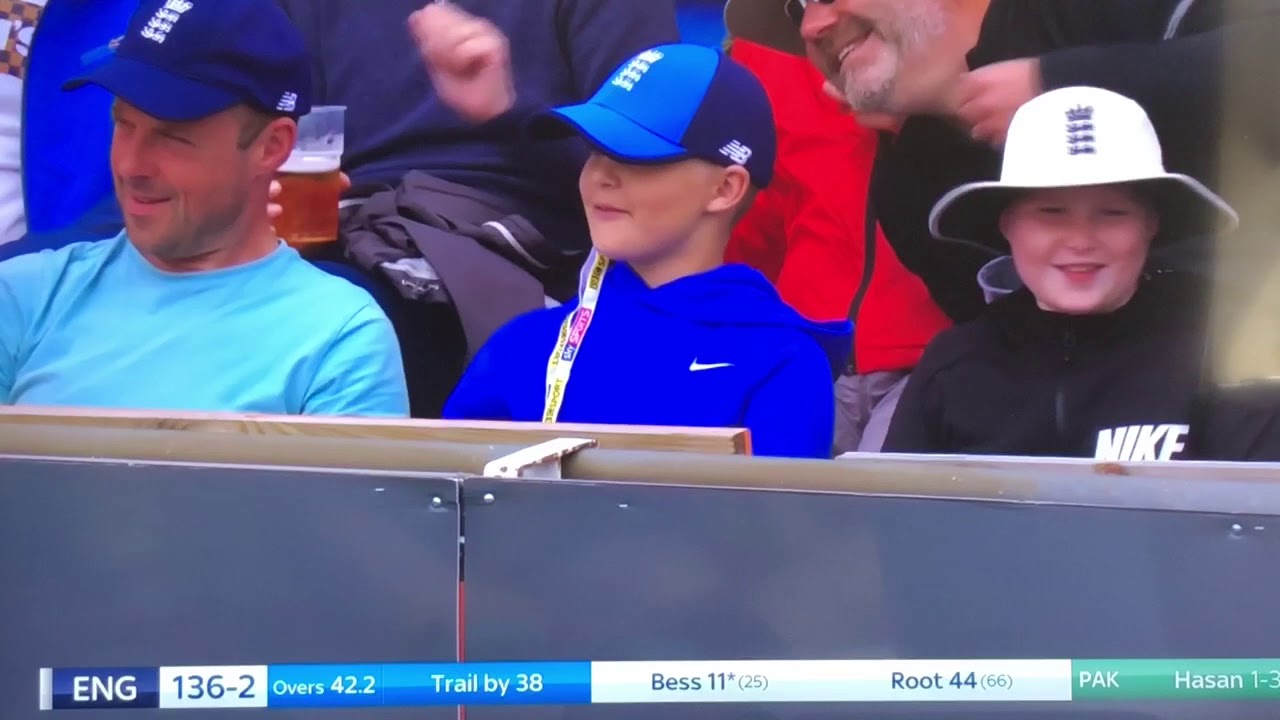 Bumble having a laugh with kids in the crowd