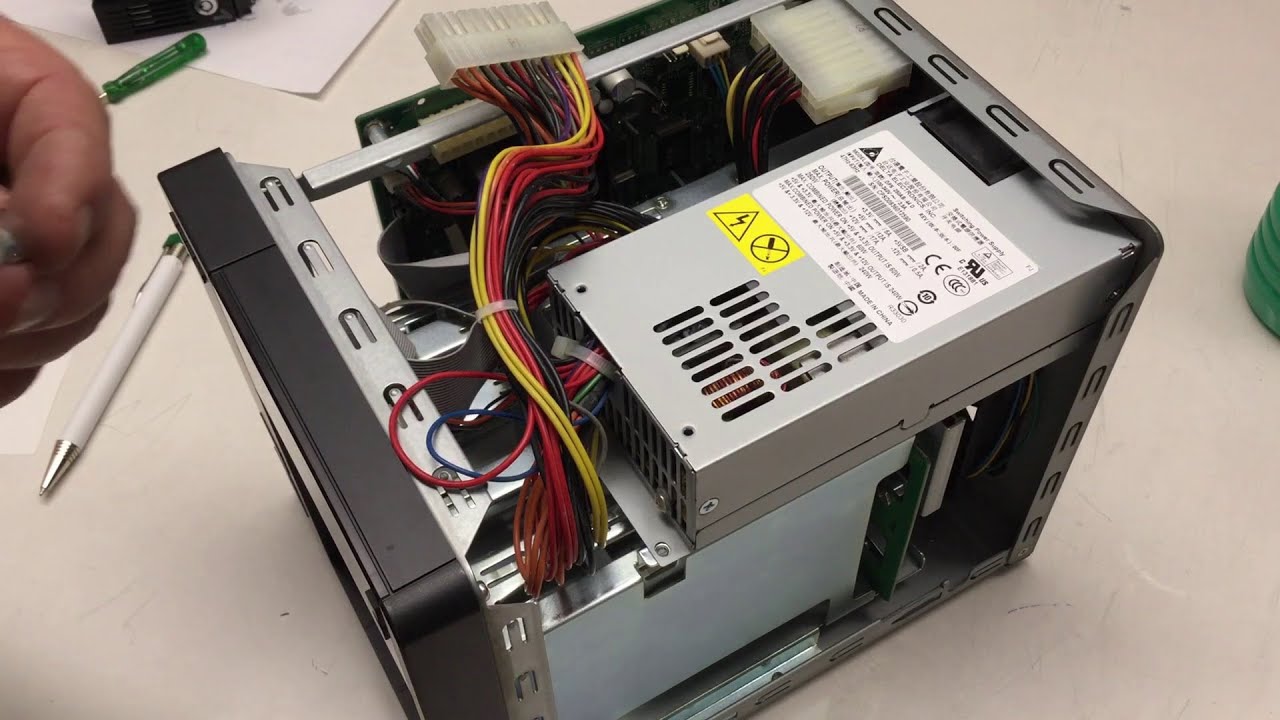 QNAP TS-439 NAS Teardown & Repair (Cleaning)