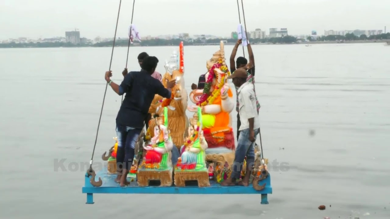 Ganesh Nimajjanam - Ganesh nimajjanam in Hussain Sagar - Hyderabad Ganesh Nimajjanam