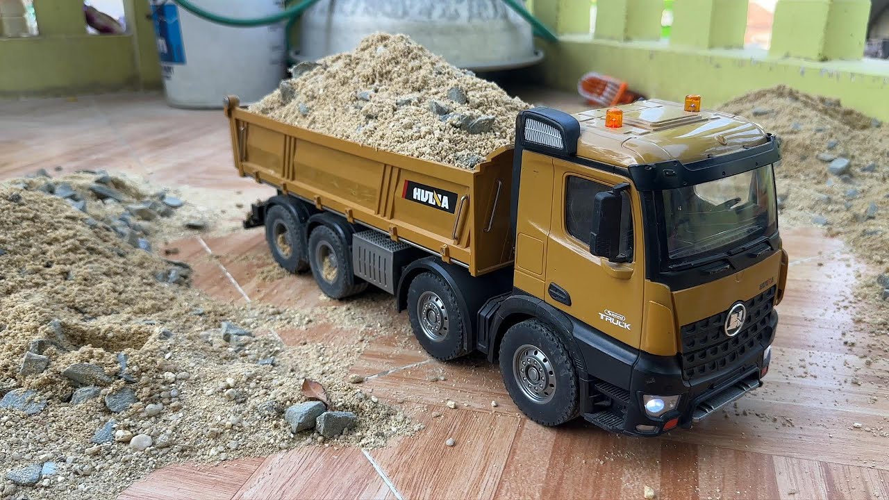 Mini Construction World 🚧 Realistic Huina & Volvo RC Machines