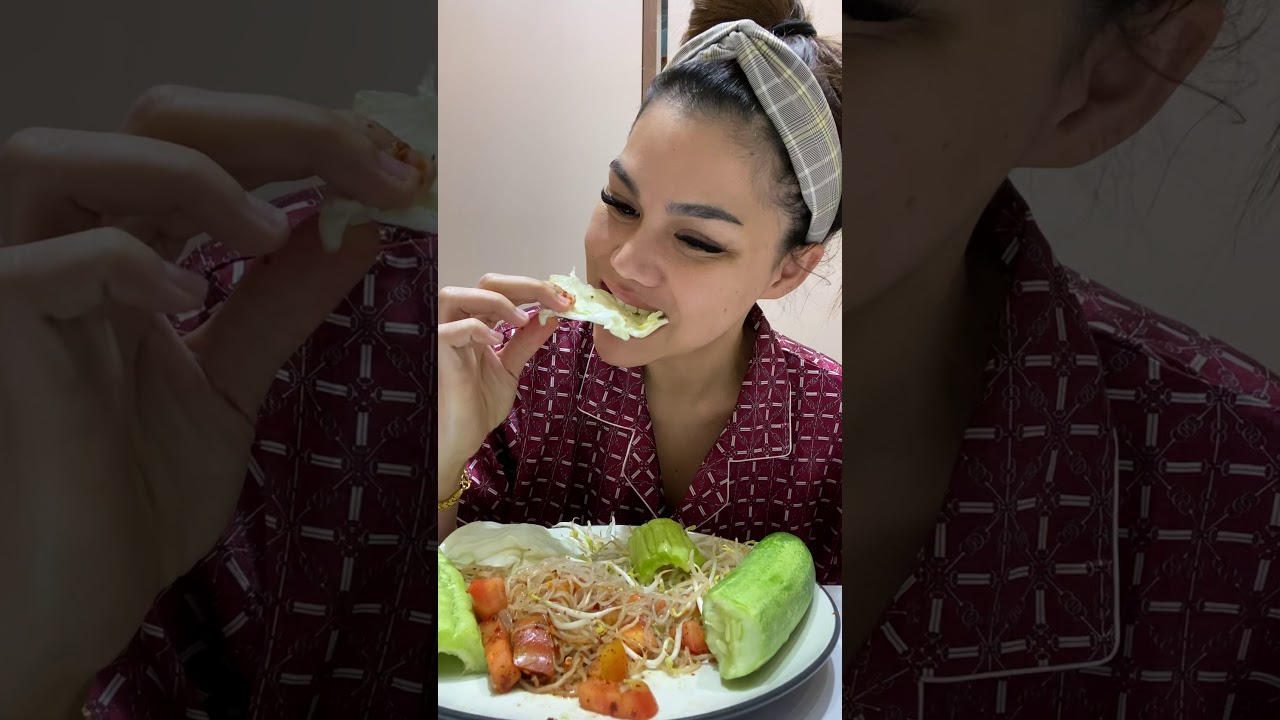 Makan bihun somtum Dan pare mentah Dan sayur mentah banyak guys buat fans dutdit request 🙏