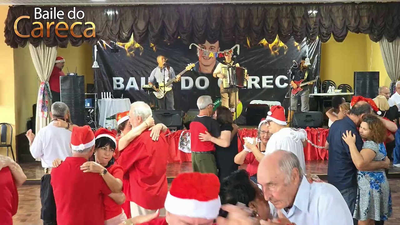Agora Ao vivo Baile de Natal e do Vermelho com Daniel Hack e Os Gaúchos Lá de fora  kkkk