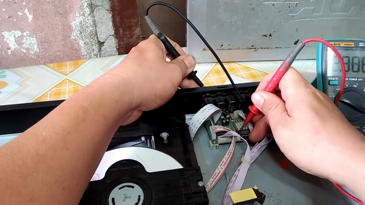 Dvd player no power no display