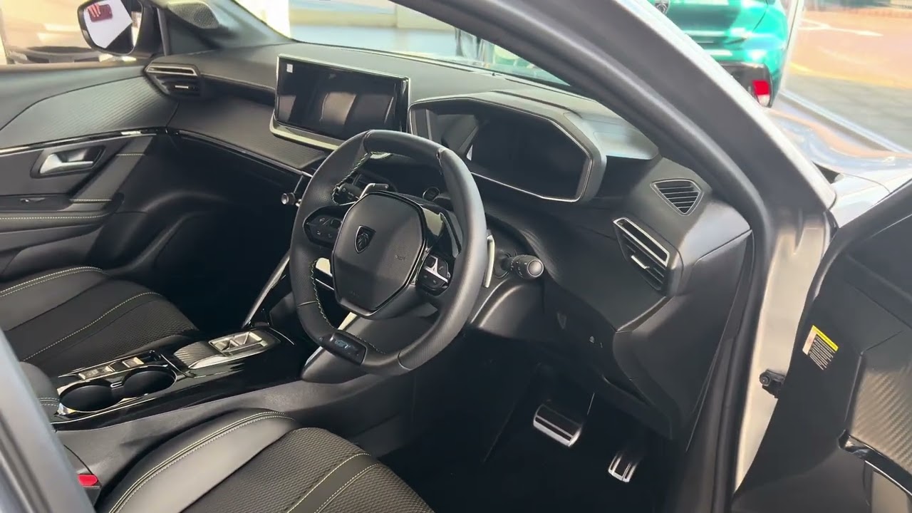 208 GT Hybrid in Cumulus Grey