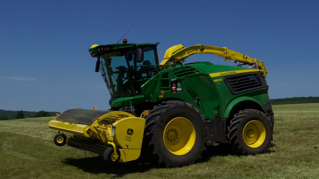 John Deere 9900 Forage Harvester/Chopper
