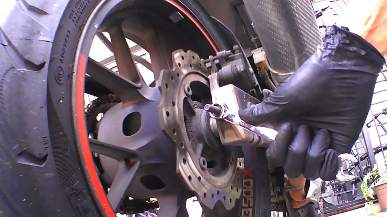 Honda CB500X (2014) sprocket & drive chain replacement | Part 1 | バイクチェーンとスプロケット交換