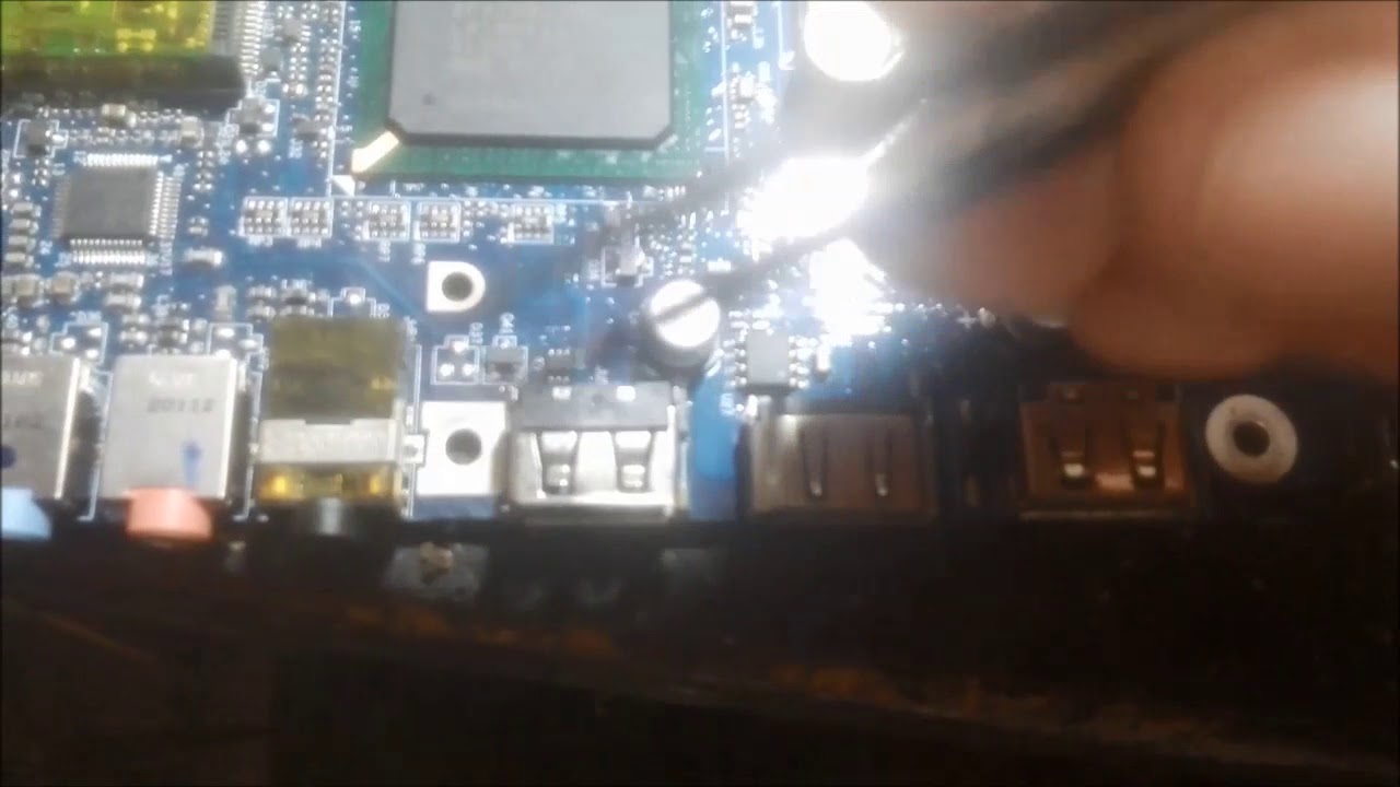 Notebook acer, só sai som pela saída do fone de ouvido