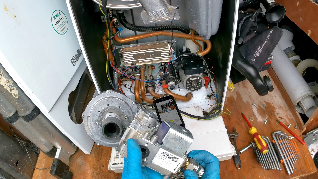 Vaillant EcoTec Pro | Как заменить газовый клапан (F26 / F28 / F29 / F61 / F62 / F54)