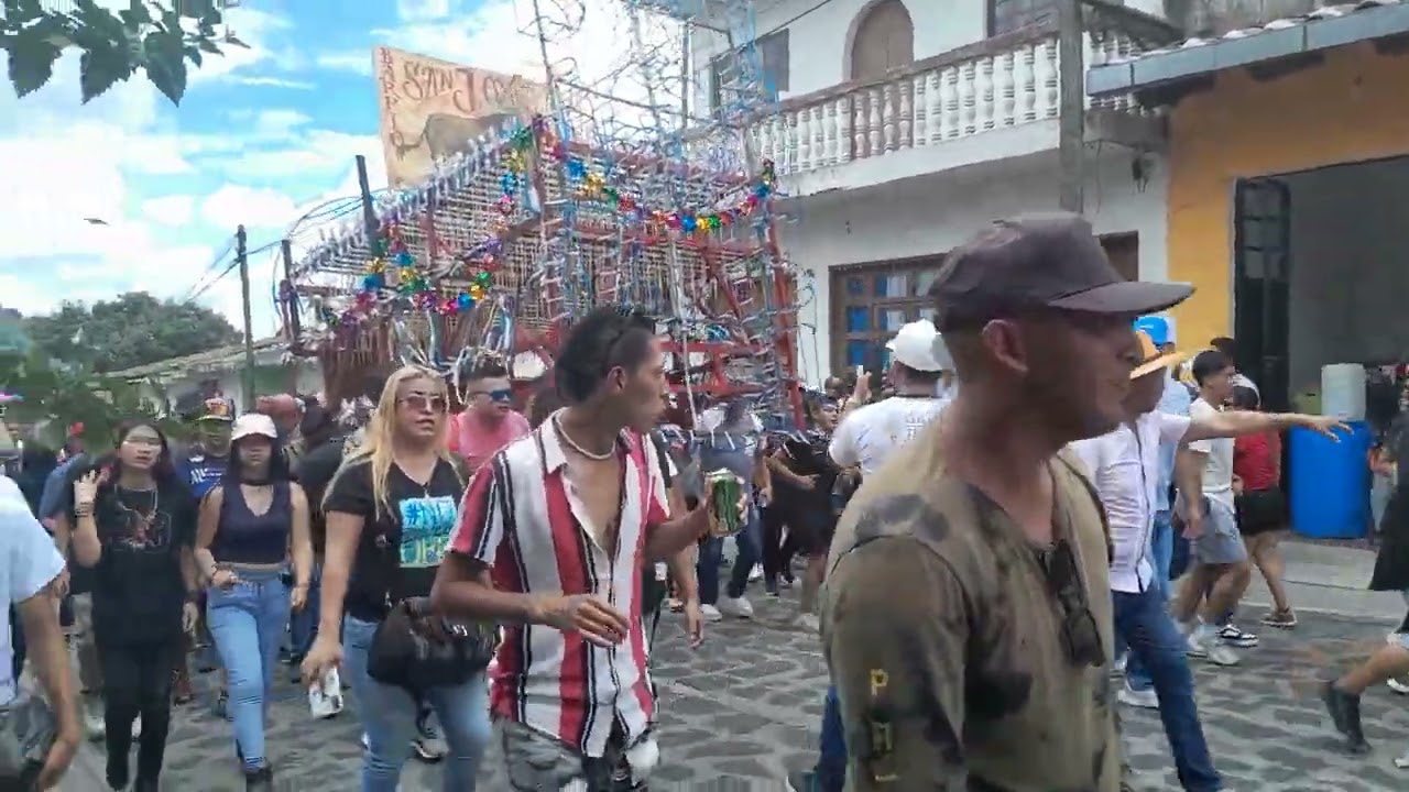 Procesión de Toros Pirotécnicos en Xico Veracruz 7ma Parte
