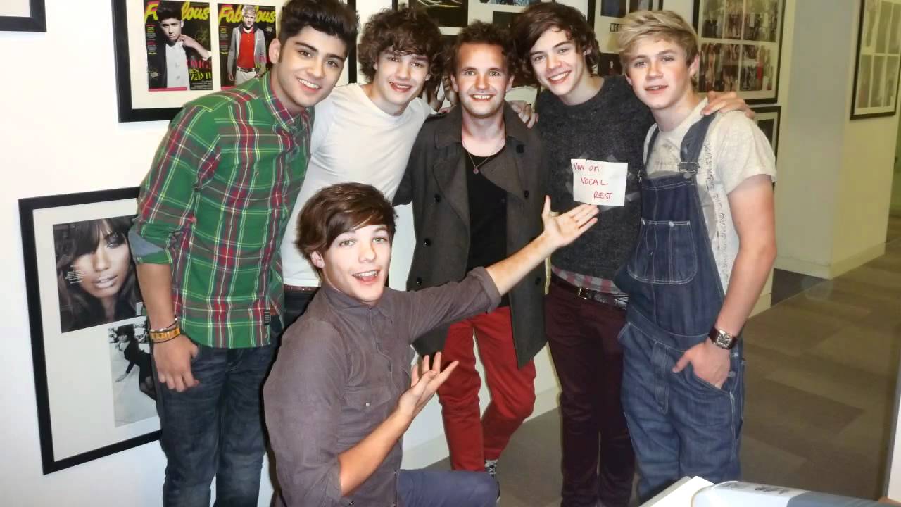 One Direction take off their pants!