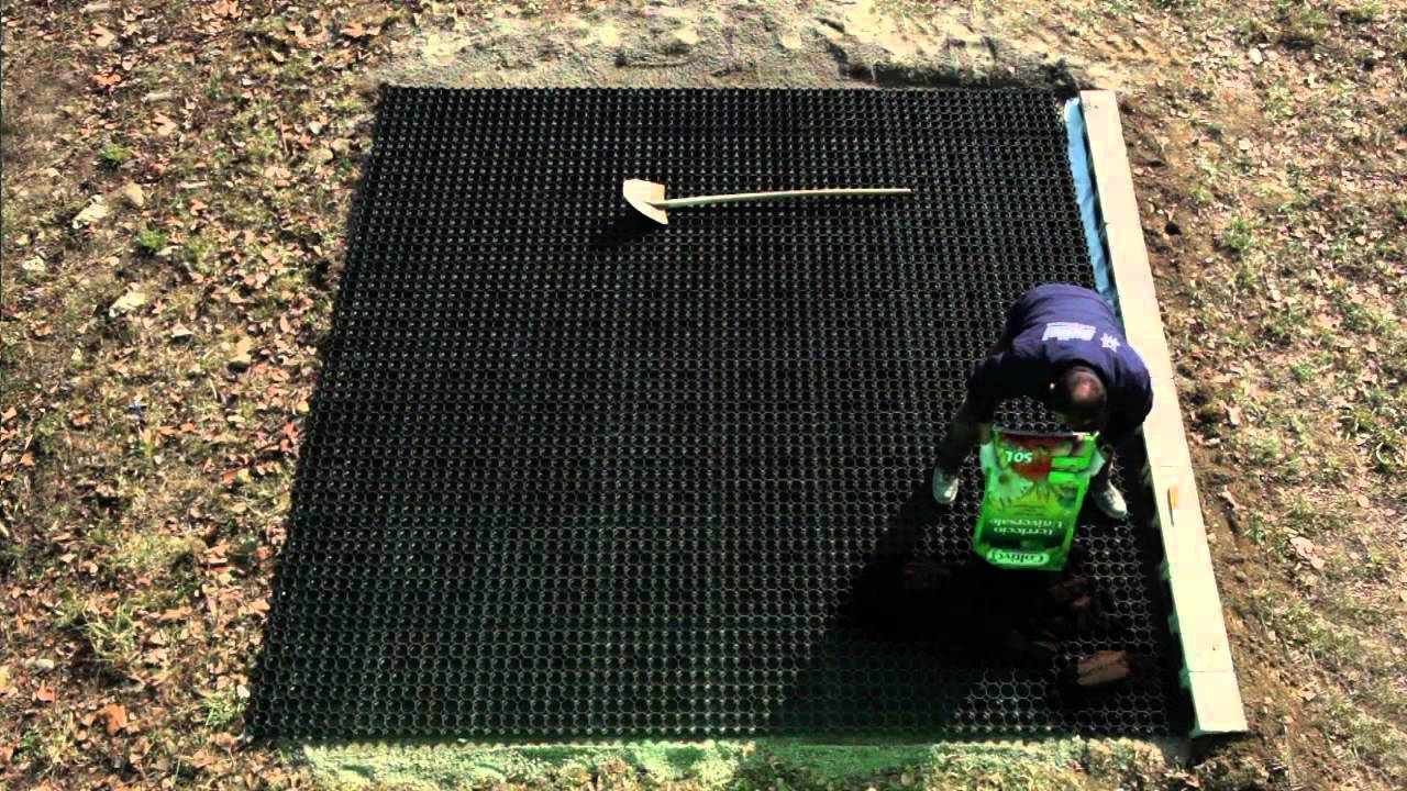 Laying of our grow grass paving system GUTTAGARDEN - GUTTA ITALIA.mov