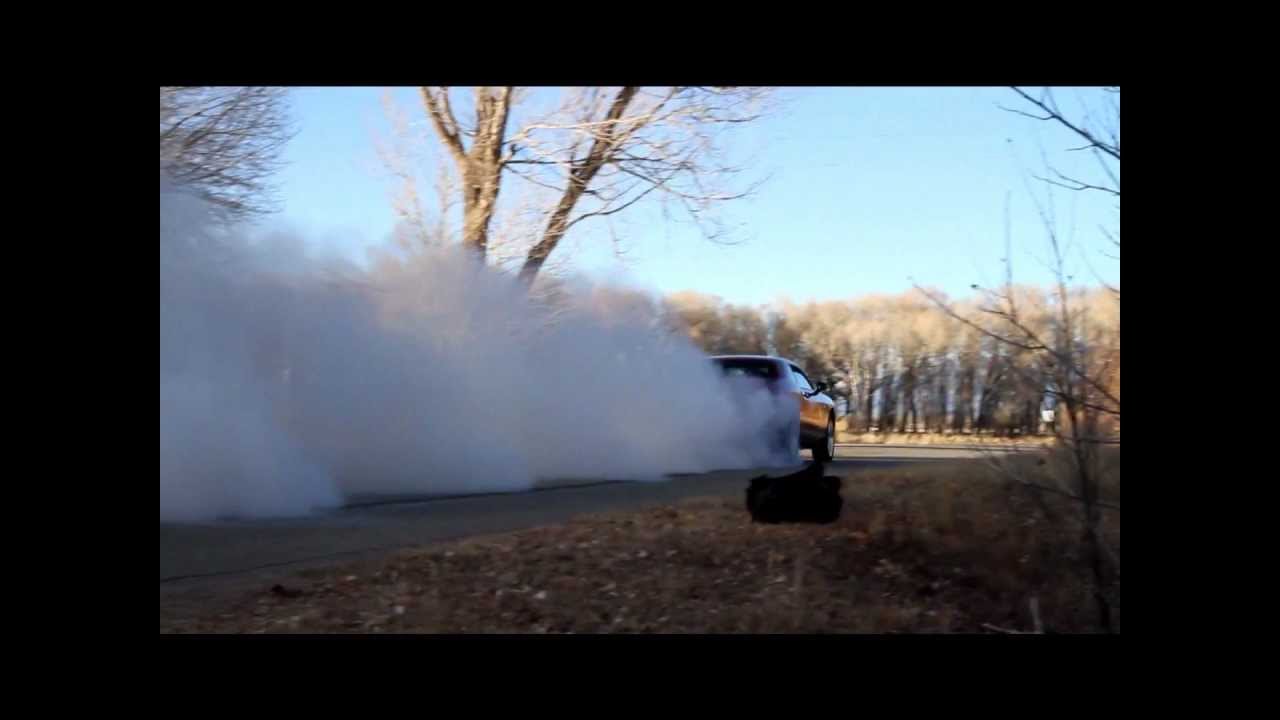2010 Dodge Challenger R/T Track Pak clutch dump burnout(Thanksgiving 2012)