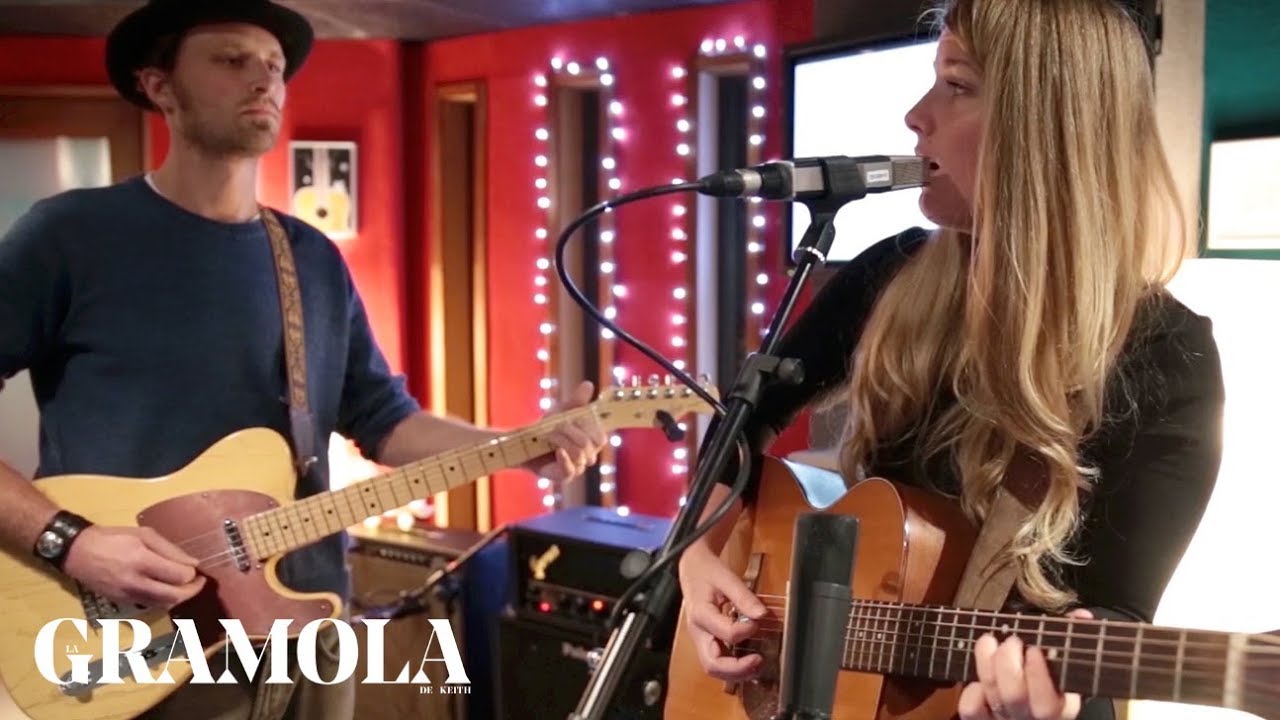 Gabrielle Louise - Love on the rocks (Little Canyon Session)