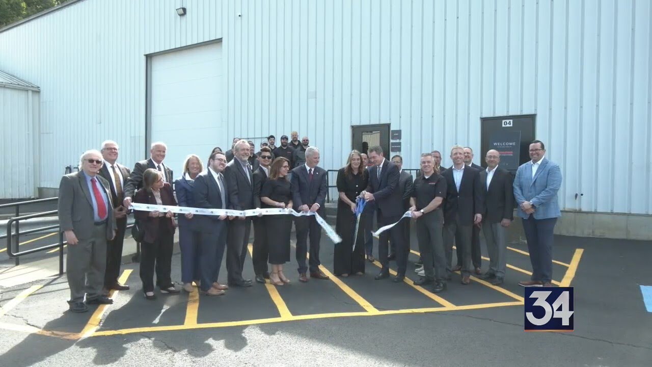 Raymond Corporation hosts ribbon cutting for Kirkwood location