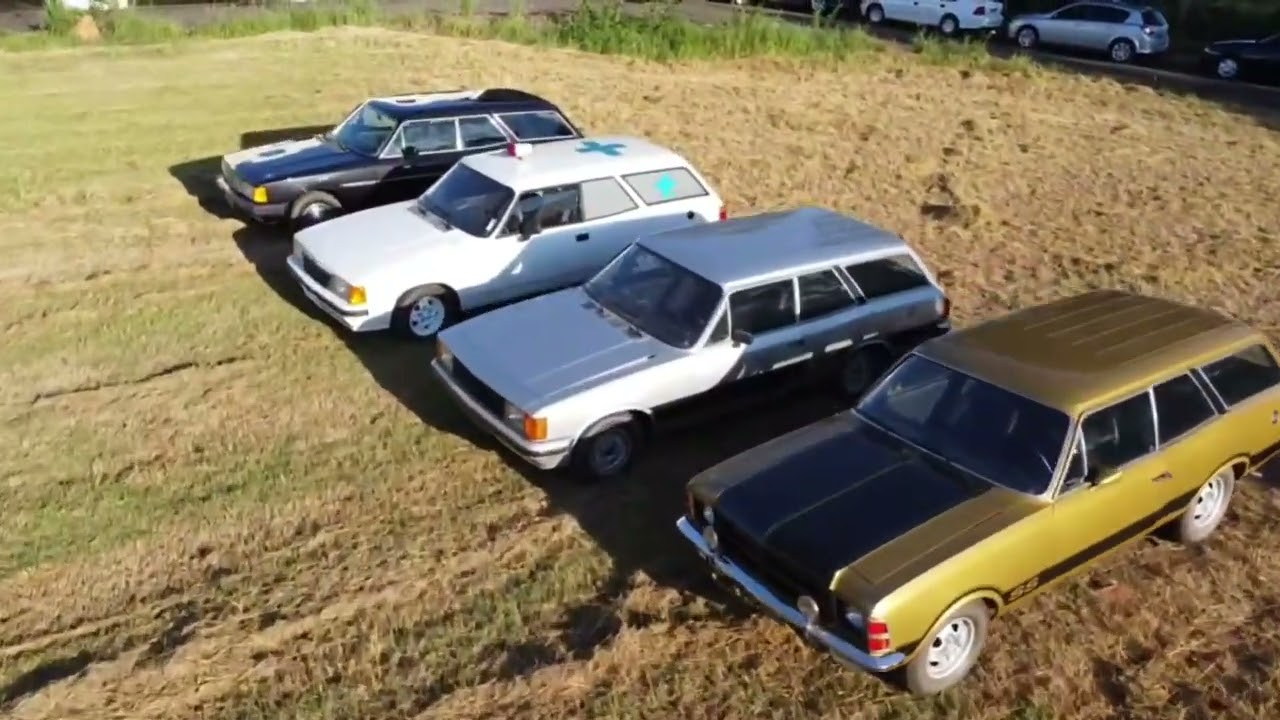 GUARDANDO OS CHEVROLET APÓS A HOMENAGEM AOS 100 ANOS DA GENERAL MOTORS DO BRASIL