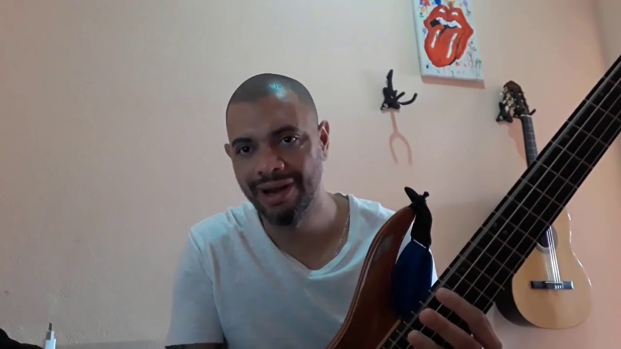 Altura das cordas do Contra Baixo, Tocar de Palheta ou Dedos e Cordas 050