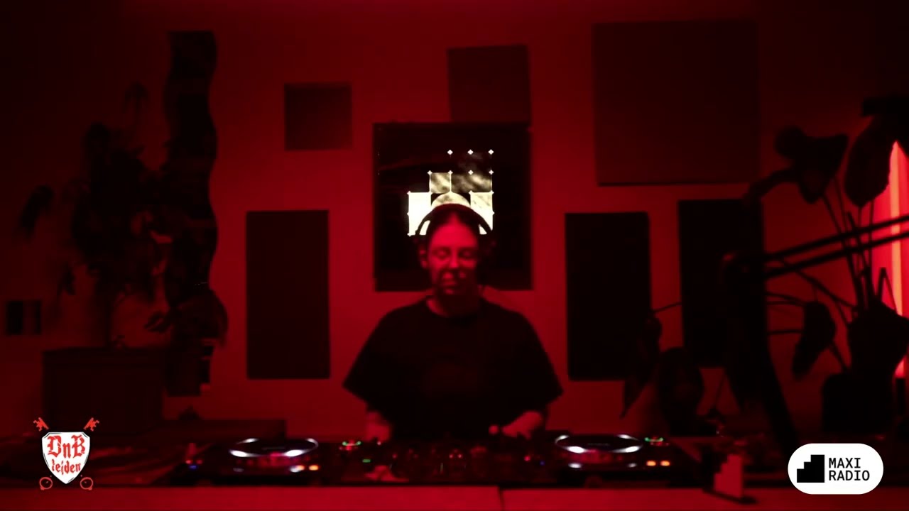 Maxi Radio DnB Leiden Take over - Flexusz  Minimal tech DnB Set