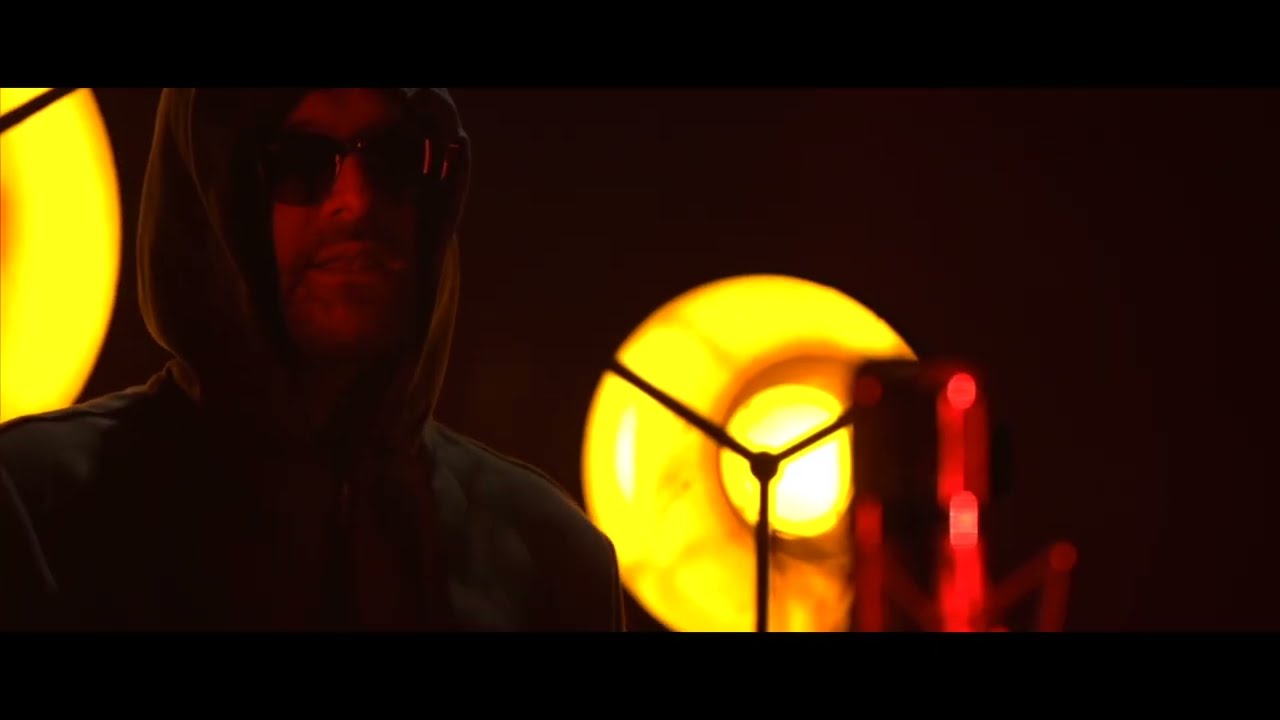 cl0ud - J'en Place Une (clip officiel)