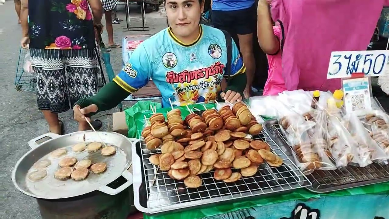 ตลาดนัดที่เลิศมาก ไม่เหมือนใคร นักร้องก็มา