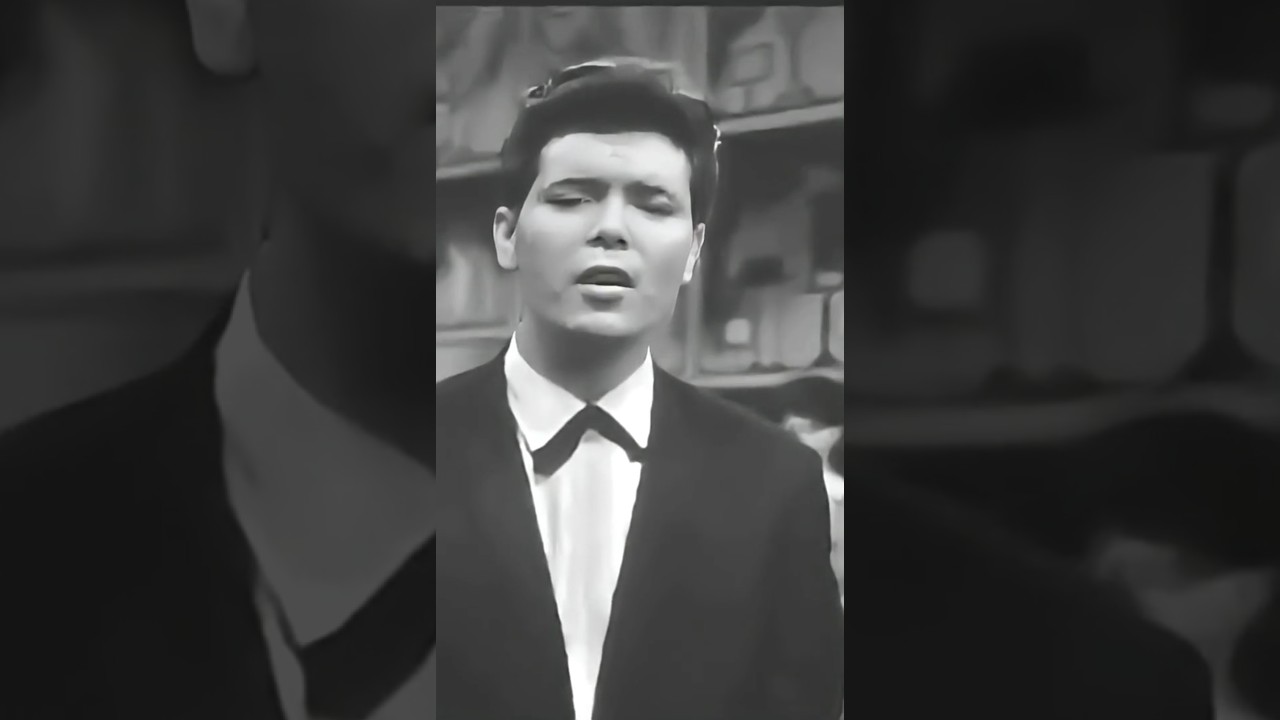 Cliff Richard & The Shadows - The Young Ones (remastered video)