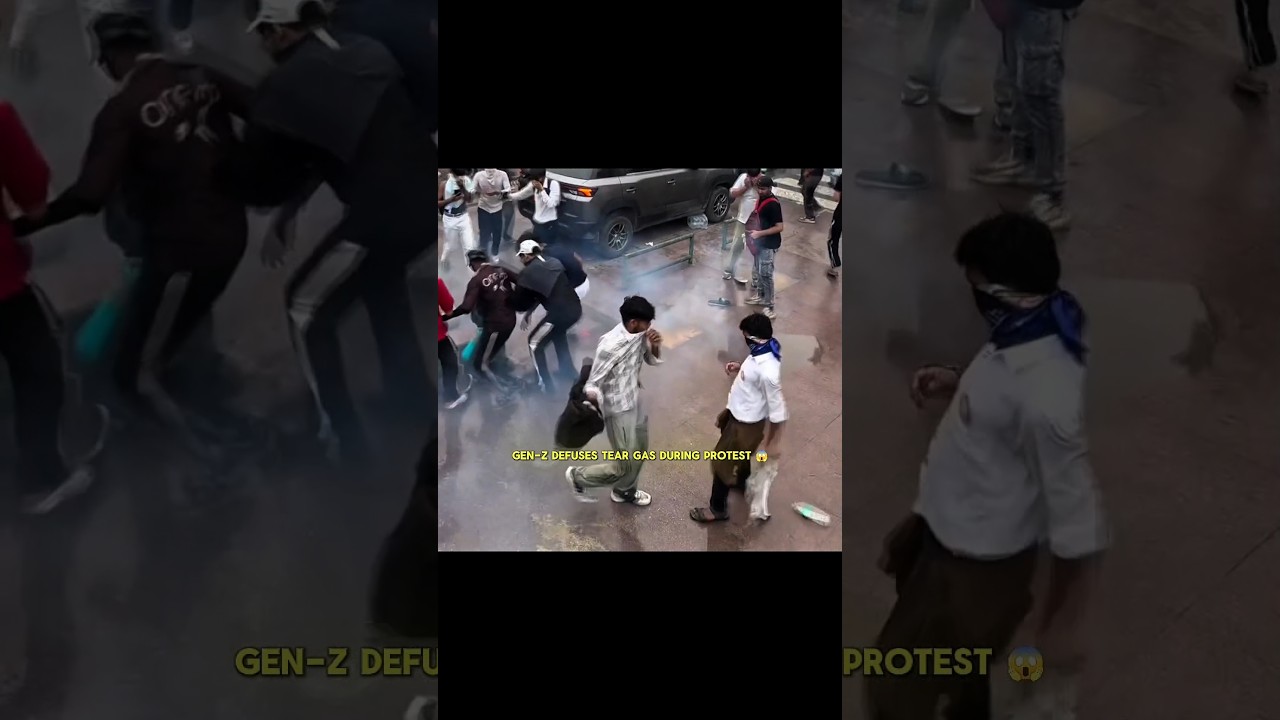 Gen-Z Defuses Tear Gas During Protest 😱 #genz #studentprotest #jantarmantar #cjpprotest #aura #viral