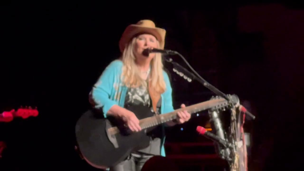 “Somebody Bring Me Some Water” - Melissa Etheridge - Live - Fort Wayne, IN, Aug. 16, 2025