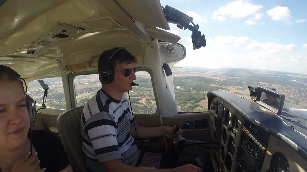 VFR St Cyr l'Ecole-Lognes (Déroutement Le Plessis-Belleville)